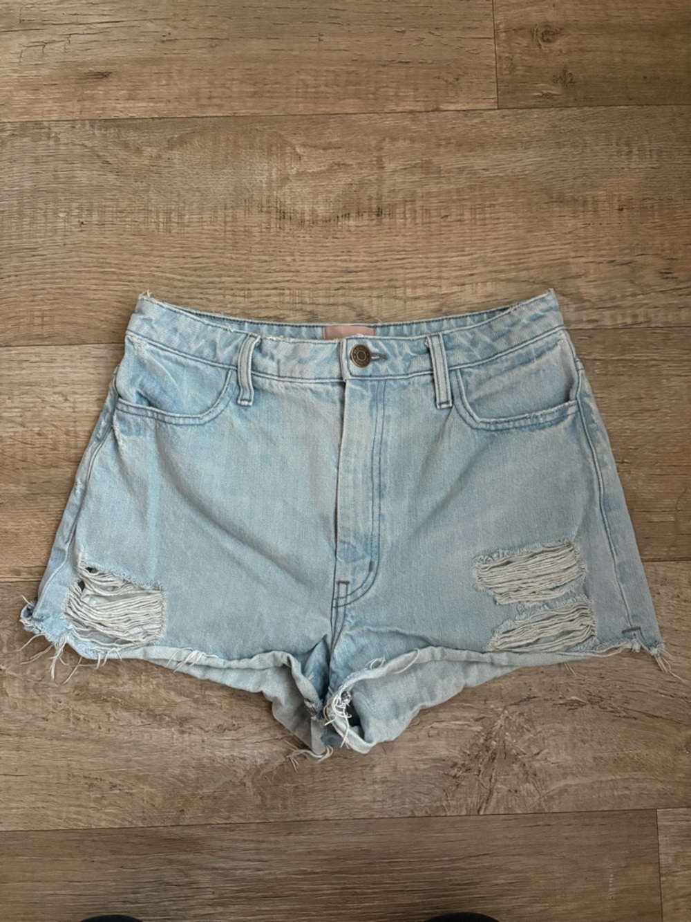 Show Me Your MuMu Light Wash Distressed Shorts Sz 27